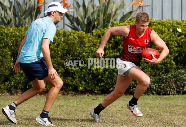 AFL 2020 Training - Dan Hannebery Hub Training 090920 - 780342