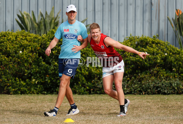 AFL 2020 Training - Dan Hannebery Hub Training 090920 - 780351