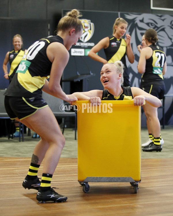 AFLW 2021 Media - Richmond Team Photo Day - 801316