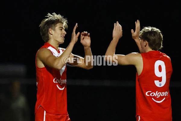 AFL 2022 Media - Young Guns v Vic Metro - 945166