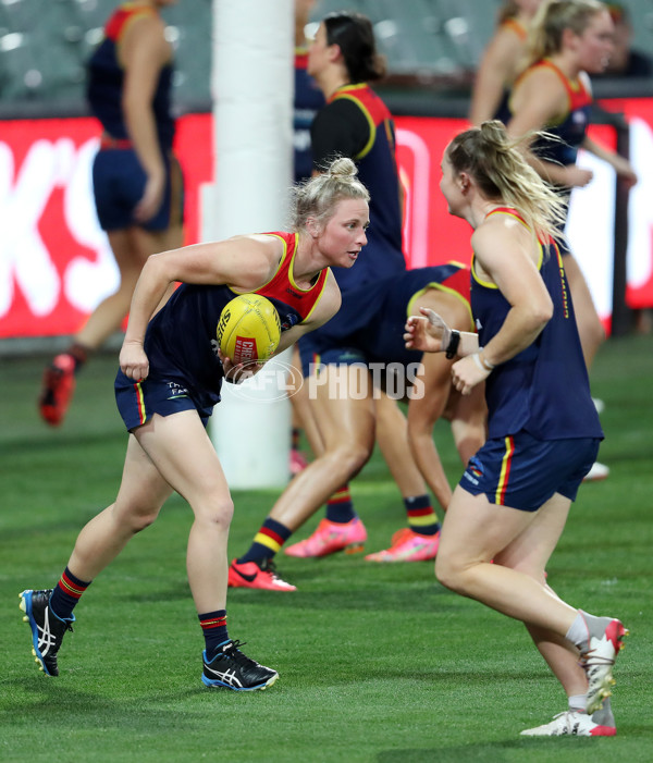 AFLW 2022 Training - Adelaide 060422 - 930995