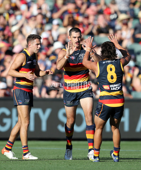 AFL 2022 Round 05 - Adelaide v Richmond - 935691