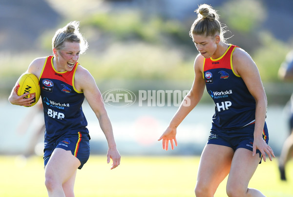 AFLW 2021 Training - Adelaide 031121 - 896446