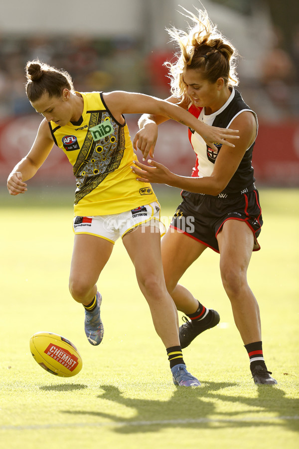 AFLW 2022 Round 01 - St Kilda v Richmond - 901640