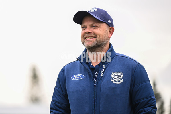 AFLW 2022 S7 Round 02 - Fremantle v Geelong - 1001029