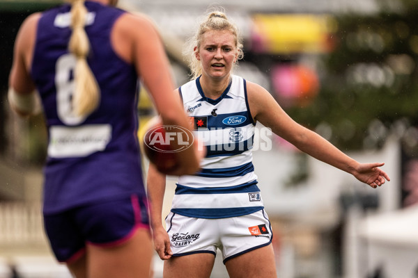 AFLW 2022 S7 Round 02 - Fremantle v Geelong - 1001149