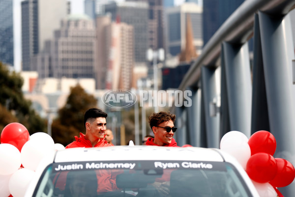 AFL 2022 Media - Grand Final Parade - 1011276