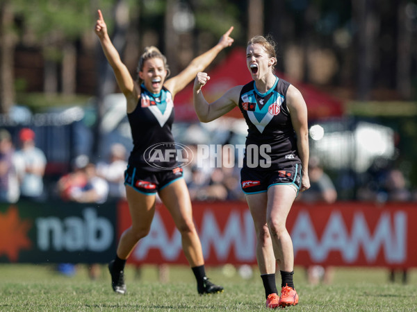 AFLW 2022 S7 Round 05 - Gold Coast v Port Adelaide - 1014111