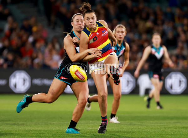AFLW 2022 S7 Round 06 - Adelaide v Port Adelaide - 1014687