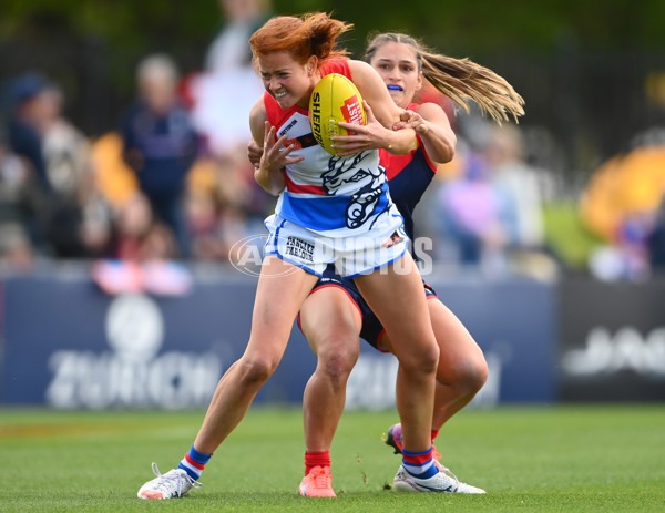 AFLW 2022 S7 Round 07 - Melbourne v Western Bulldogs - 1016517