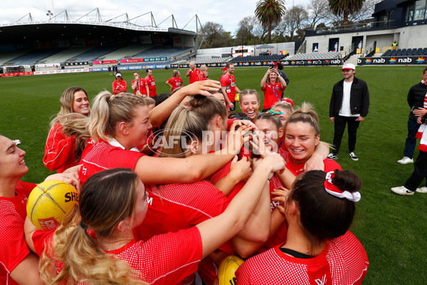 AFLW 2022 S7 Round 08 - Essendon v Sydney - 1017358