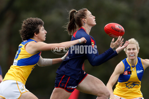 AFLW 2022 S7 Round 10 - Melbourne v West Coast - 1019597