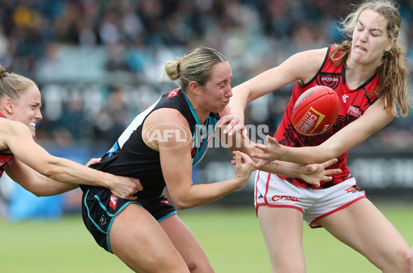 AFLW 2022 S7 Round 10 - Port Adelaide v Essendon - 1020328