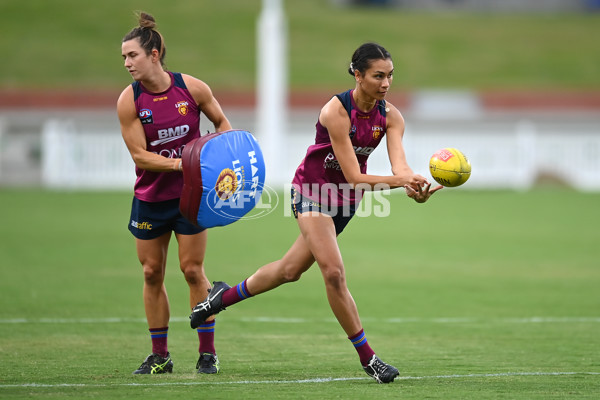 AFLW 2022 S7 Training - Brisbane Lions 241122 - 1024507