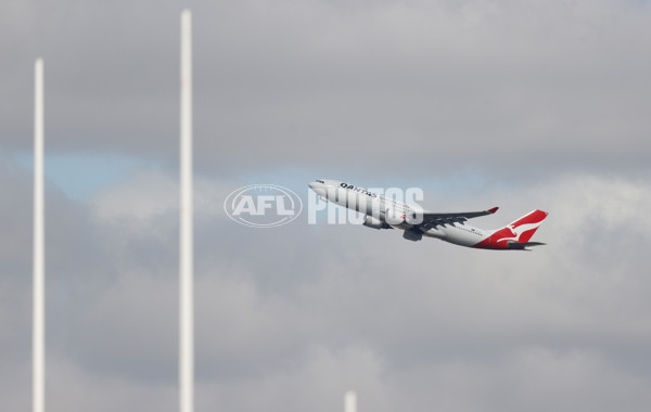 AFL 2023 Training - Essendon 200123 - 1027035