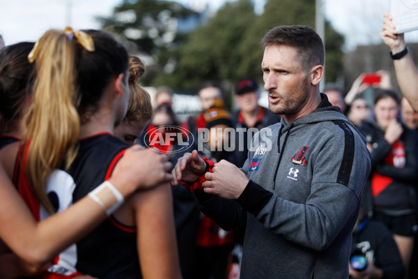 VFLW 2022 Grand Final - Essendon v Southern Saints - 970054