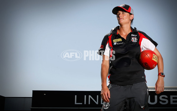 AFL 2015 Portraits - Peta Searle - 363254