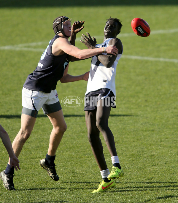 AFL 2015 Under 18 - Vic C v Vic M - 379448