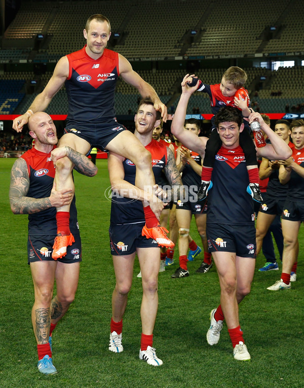 AFL 2015 Rd 23 - Melbourne v GWS Giants - 401520