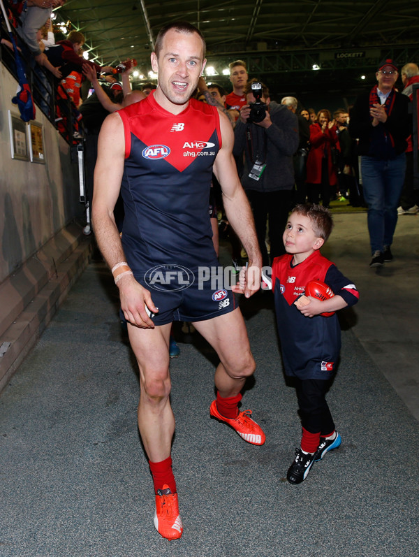 AFL 2015 Rd 23 - Melbourne v GWS Giants - 401580