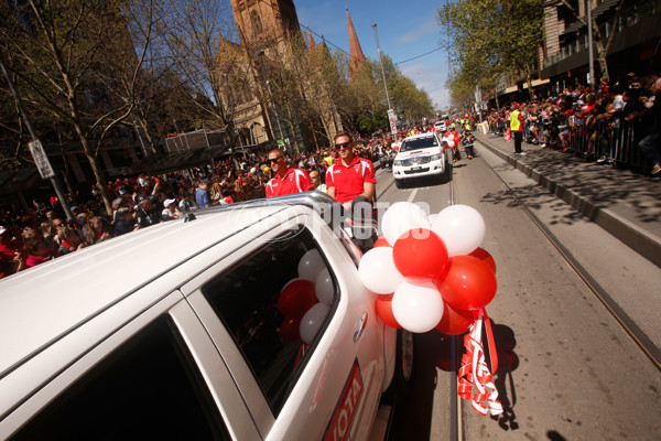 AFL 2014 Media - Toyota AFL Grand Final Parade - 350896