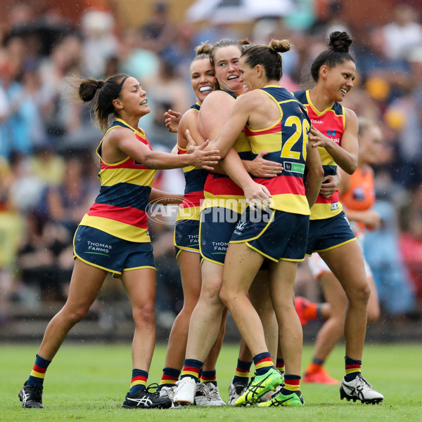 AFLW 2017 Rd 01 - Adelaide v GWS Giants - 485040