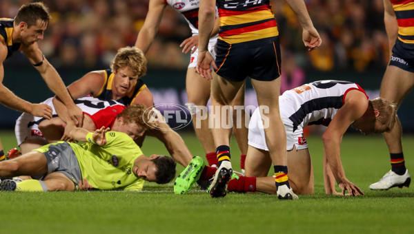 AFL 2017 Round 08 - Adelaide v Melbourne - 511329