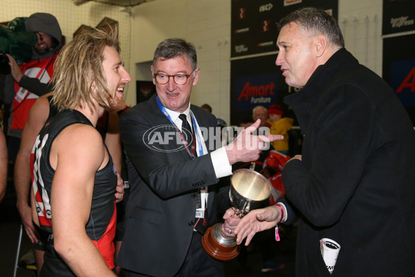AFL 2019 Round 11 - Essendon v Carlton - 681852
