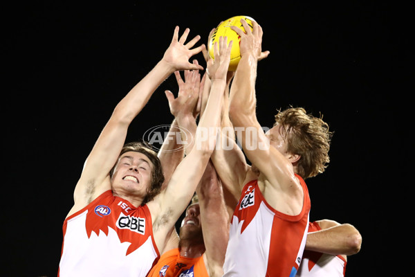 AFL 2018 JLT Community Series - Sydney v GWS - 573430