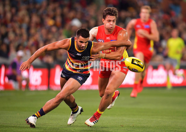 AFL 2018 Round 06 - Adelaide v Gold Coast - 586948