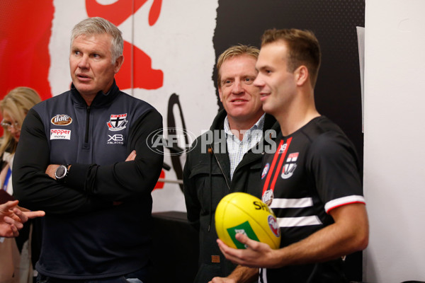AFL 2018 Round 09 - St Kilda v Collingwood - 593426