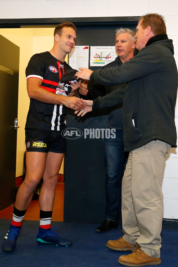 AFL 2018 Round 09 - St Kilda v Collingwood - 593425