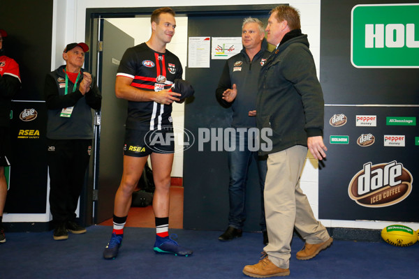 AFL 2018 Round 09 - St Kilda v Collingwood - 593424