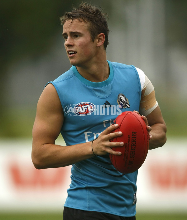 AFL 2011 Training - Collingwood 100111 - 221342