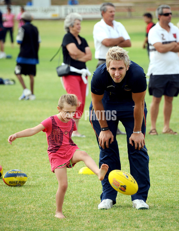 AFL 2010 Media - Adelaide Community Camp 040210 - 198064