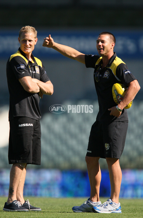 AFL 2009 NAB Cup Wk1- Fremantle v Richmond - 174331
