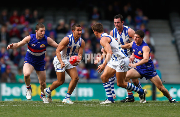 AFL 2012 Rd 19 - Western Bulldogs v North Melbourne - 265703