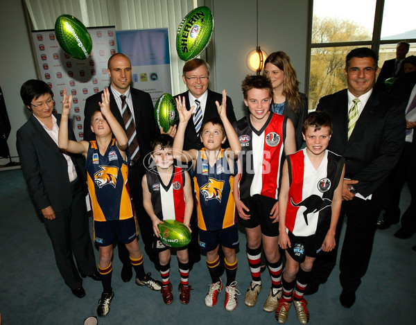 AFL 2009 Media - Green Round Launch 110809 - 190764