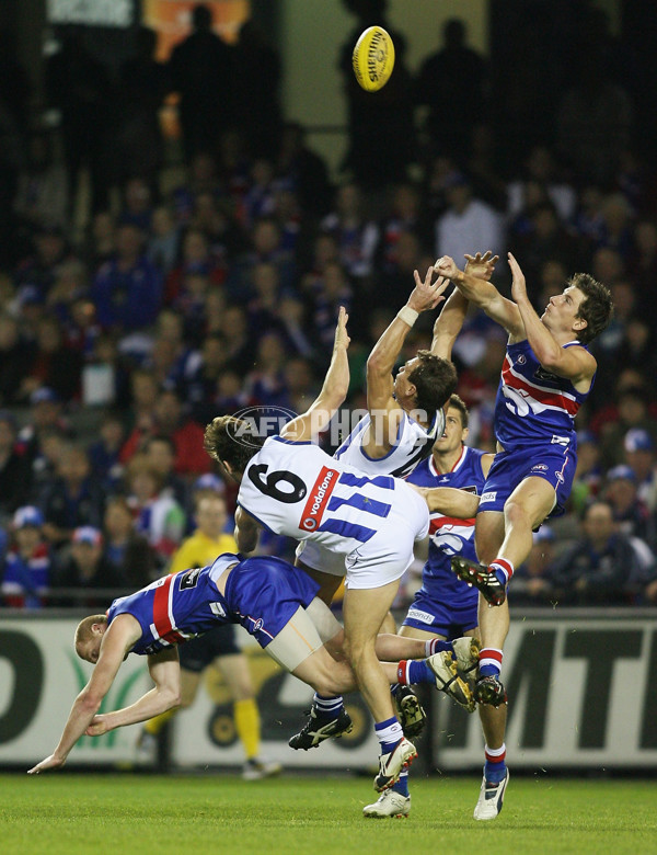 AFL 2008 Rd 09 - Western Bulldogs v North Melbourne - 144950