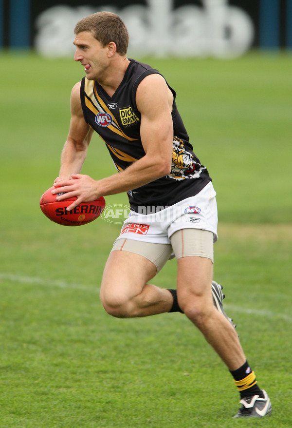 AFL 2008 Media - Richmond Training Session 180608 - 152749