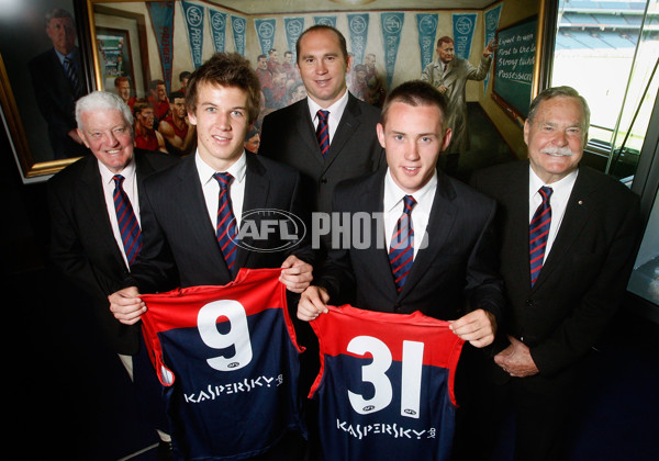 AFL 2009 Media - Melbourne Guernsey Presentation - 197037