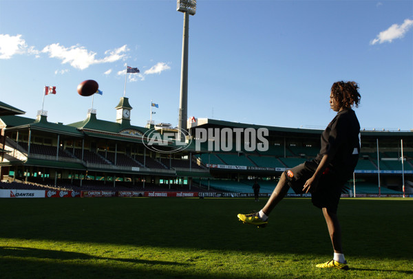 AFL 2010 Media - AFL Qantas Kickstart Camp 190810 - 215665