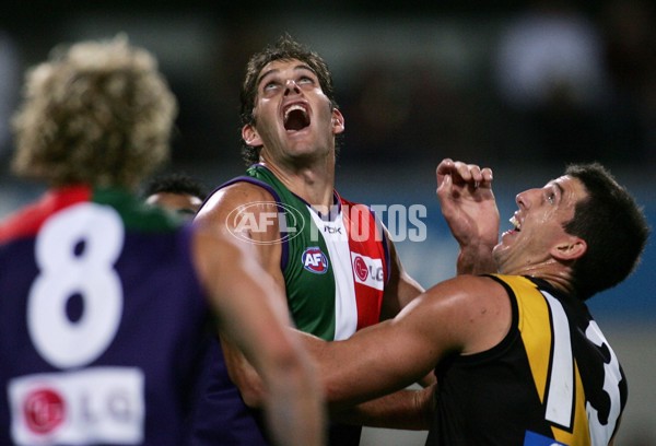 AFL 2006 Rd 10 - Fremantle v Richmond - 189300