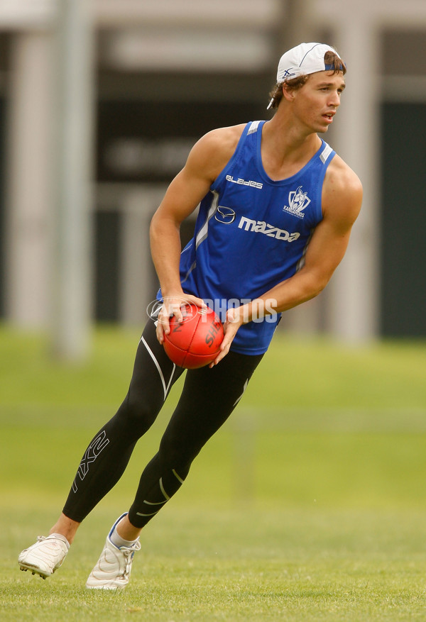 AFL 2010 Training - North Melbourne 151210 - 221247