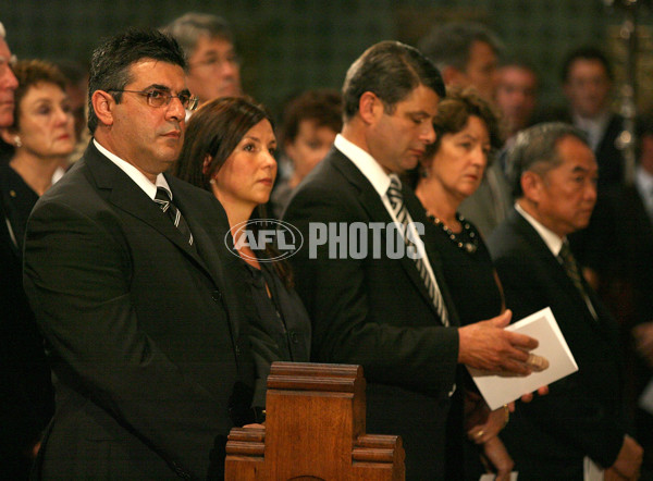 Ron Evans Funeral â€“ 160307 - 2546