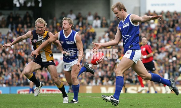 AFL 2006 Rd 19 - West Coast Eagles v Kangaroos - 39311