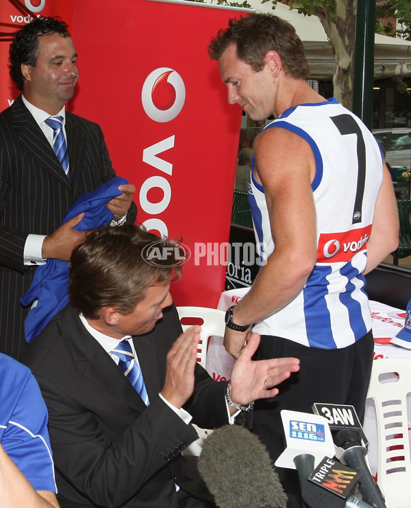 AFL 2008 Media - Kangaroos sponsor announcement 050208 - 47668