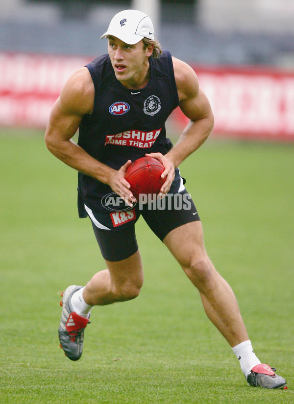 AFL 2005 Media - Carlton Training 050505 - 49505