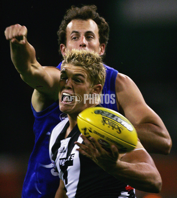 AFL 2005 Rd 4 - Kangaroos v Collingwood - 50244