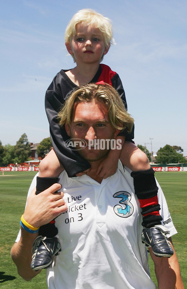 AFL 2005 Media - Cricket Australia And AFL Six-a-Side Cricket Showdown 221205 - 54559